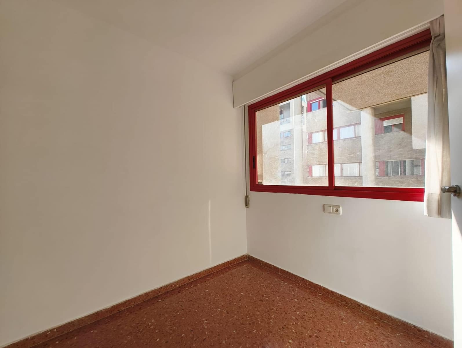 3 camera da letto Appartamento da affittare in Valencia citta - 1.600 € (Rif: 9419003)