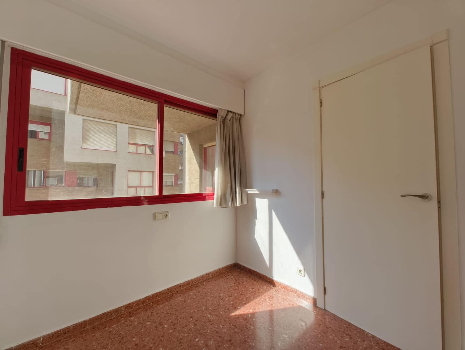 3 camera da letto Appartamento da affittare in Valencia citta - 1.600 € (Rif: 9419003)