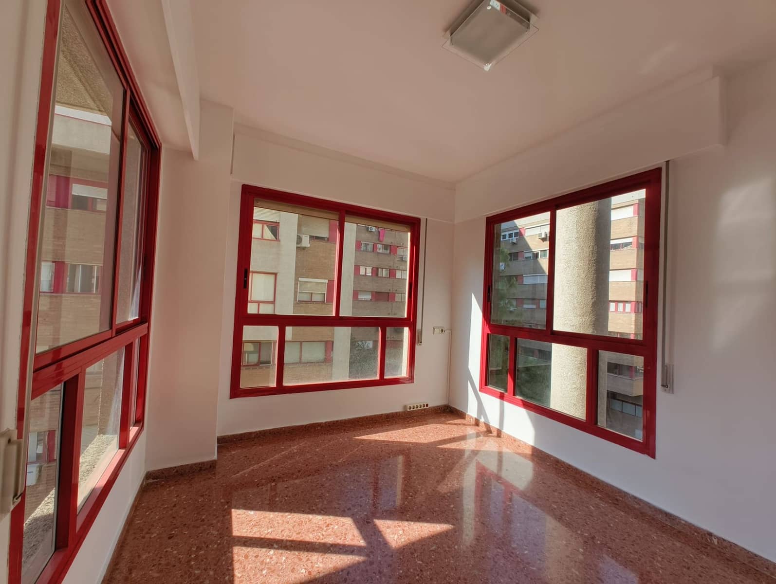 3 camera da letto Appartamento da affittare in Valencia citta - 1.600 € (Rif: 9419003)