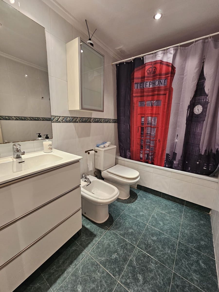 3 bedroom Flat for rent in Valencia city - € 1,500 (Ref: 9419003)