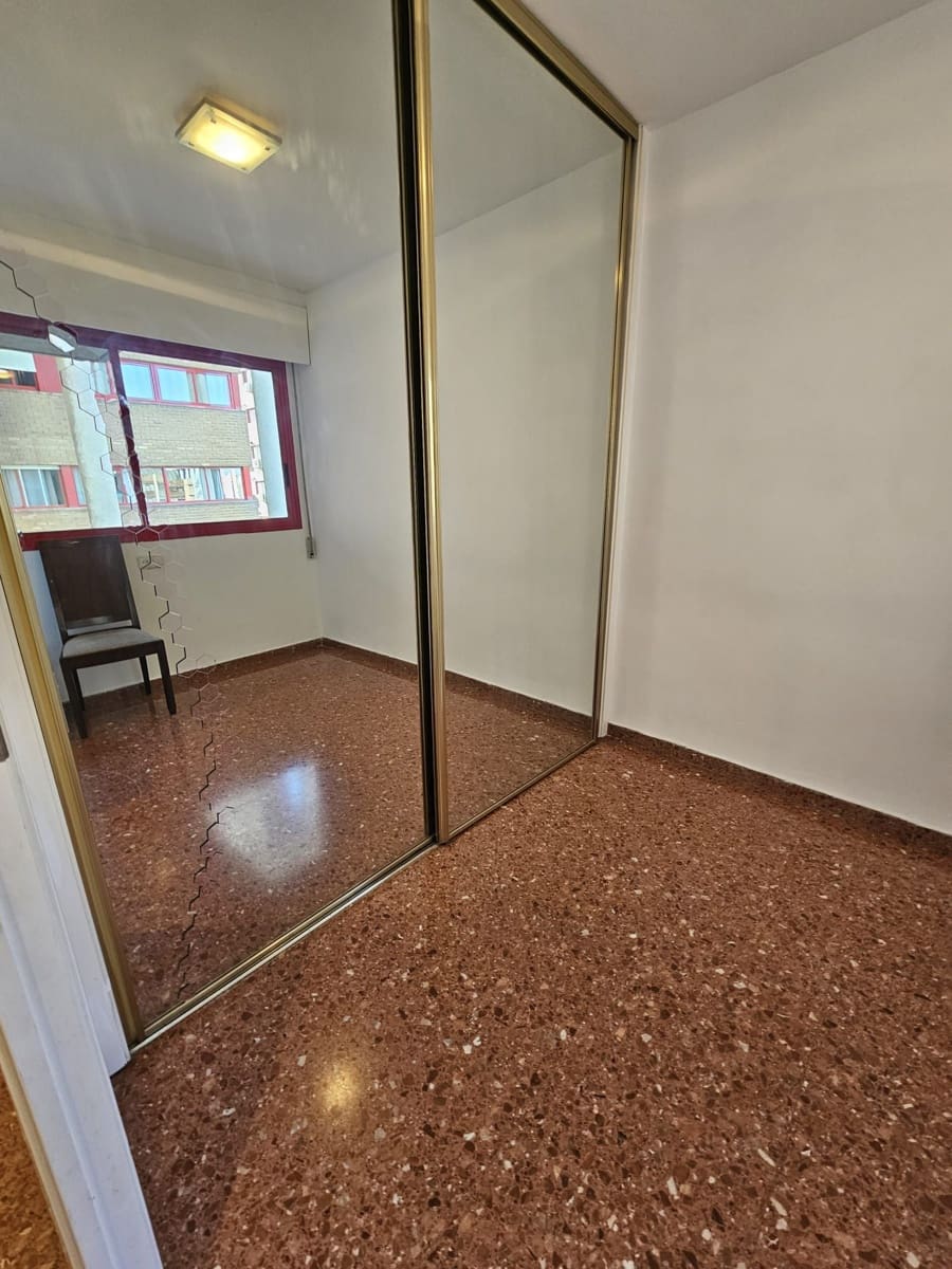 3 bedroom Flat for rent in Valencia city - € 1,500 (Ref: 9419003)