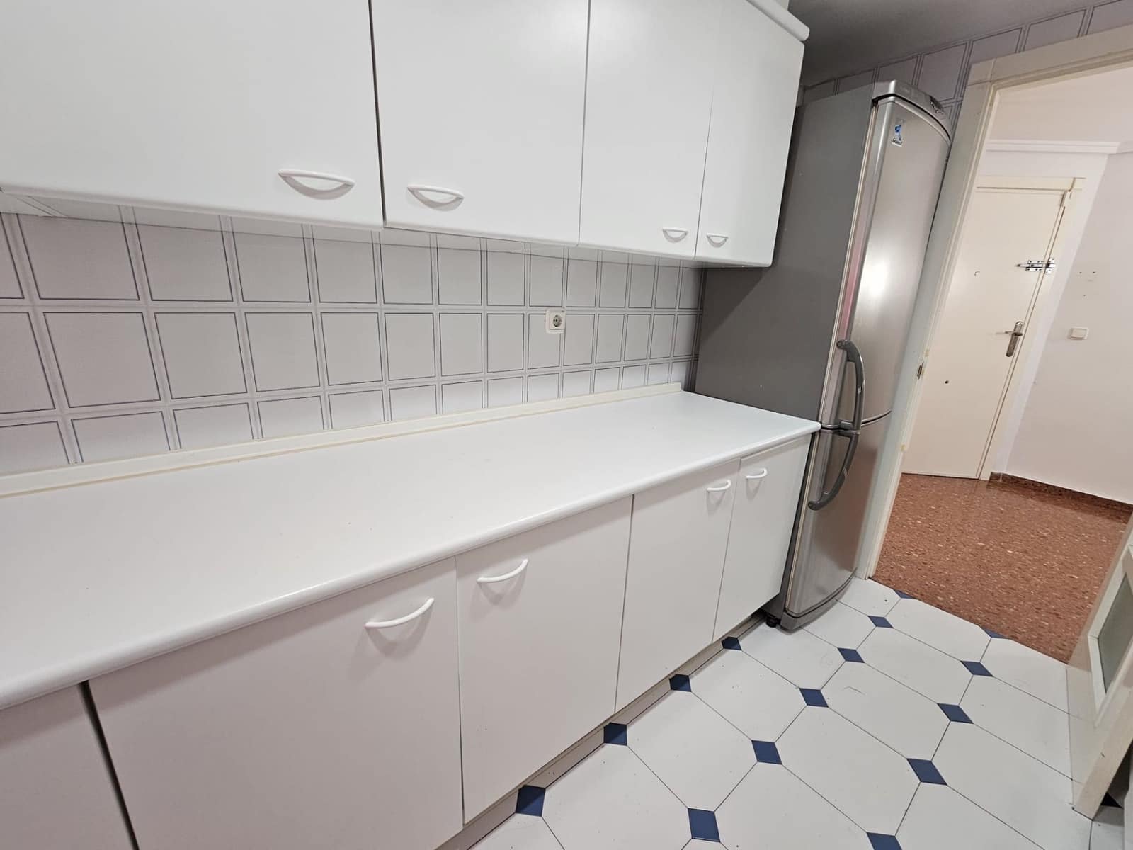 3 bedroom Flat for rent in Valencia city - € 1,500 (Ref: 9419003)