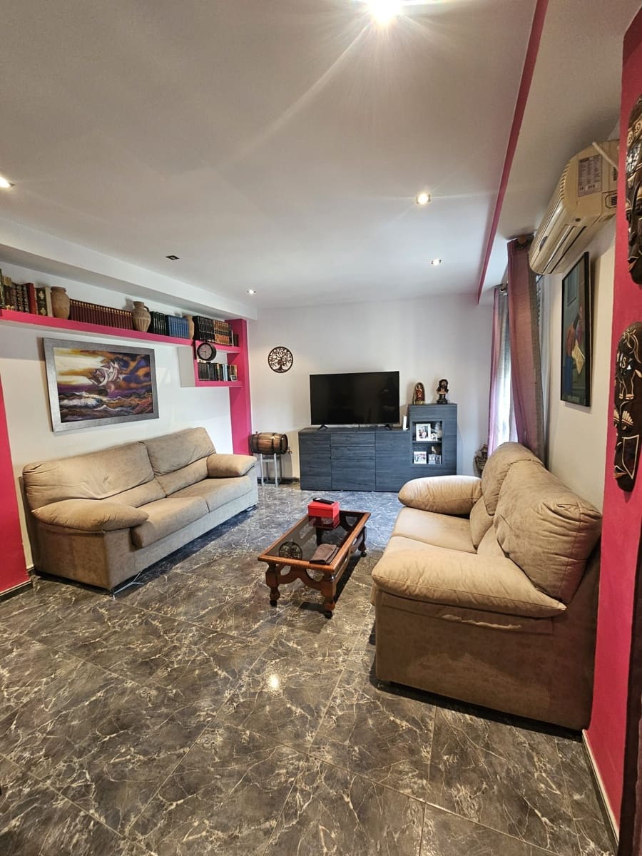 2 slaapkamer Flat te koop in Valencia stad - € 164.900 (Ref: 9426882)