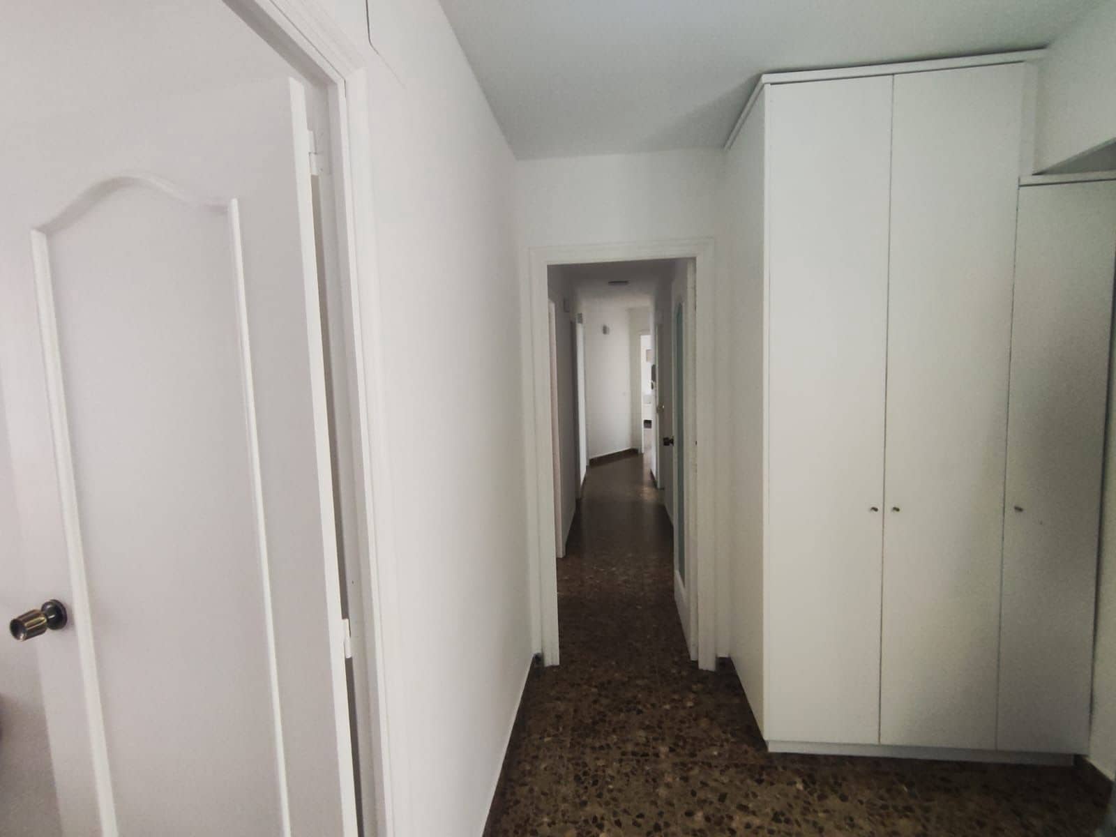 3 slaapkamer Flat te huur in Valencia stad - € 1.200 (Ref: 9433060)