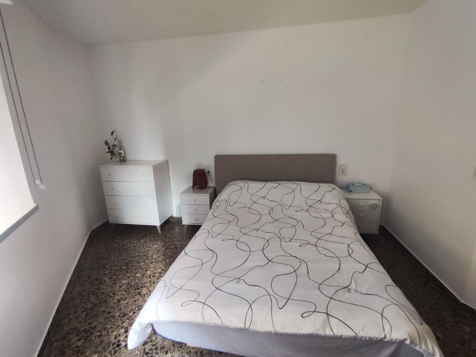 3 slaapkamer Flat te huur in Valencia stad - € 1.200 (Ref: 9433060)