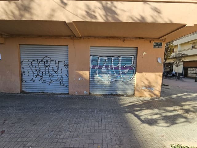 1 bedroom Commercial for sale in Sant Llorens, Valencia city - € 59,000 (Ref: 9436706)