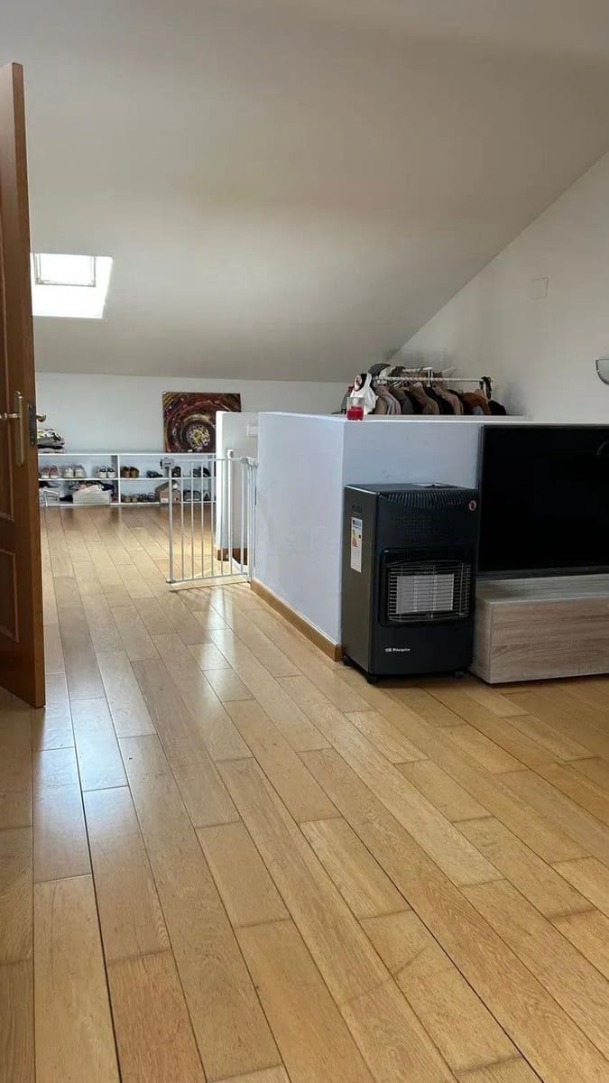 4 soveværelse Villa til salg i Godelleta med garage - € 279.000 (Ref: 9439486)