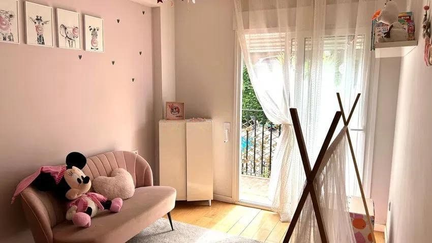 4 soveværelse Villa til salg i Godelleta med garage - € 279.000 (Ref: 9439486)