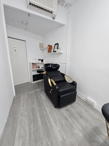 Kaupallinen vuokrattavana paikassa En Corts, Valencia kaupunki - 600 € (Ref: 9439487)