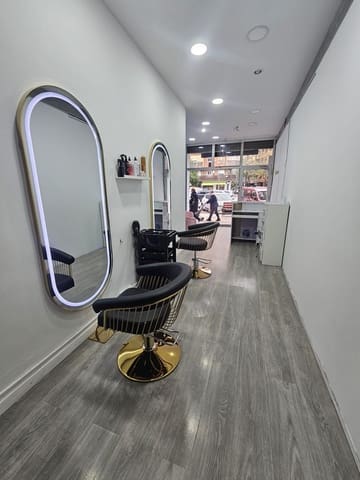 Kaupallinen vuokrattavana paikassa En Corts, Valencia kaupunki - 600 € (Ref: 9439487)