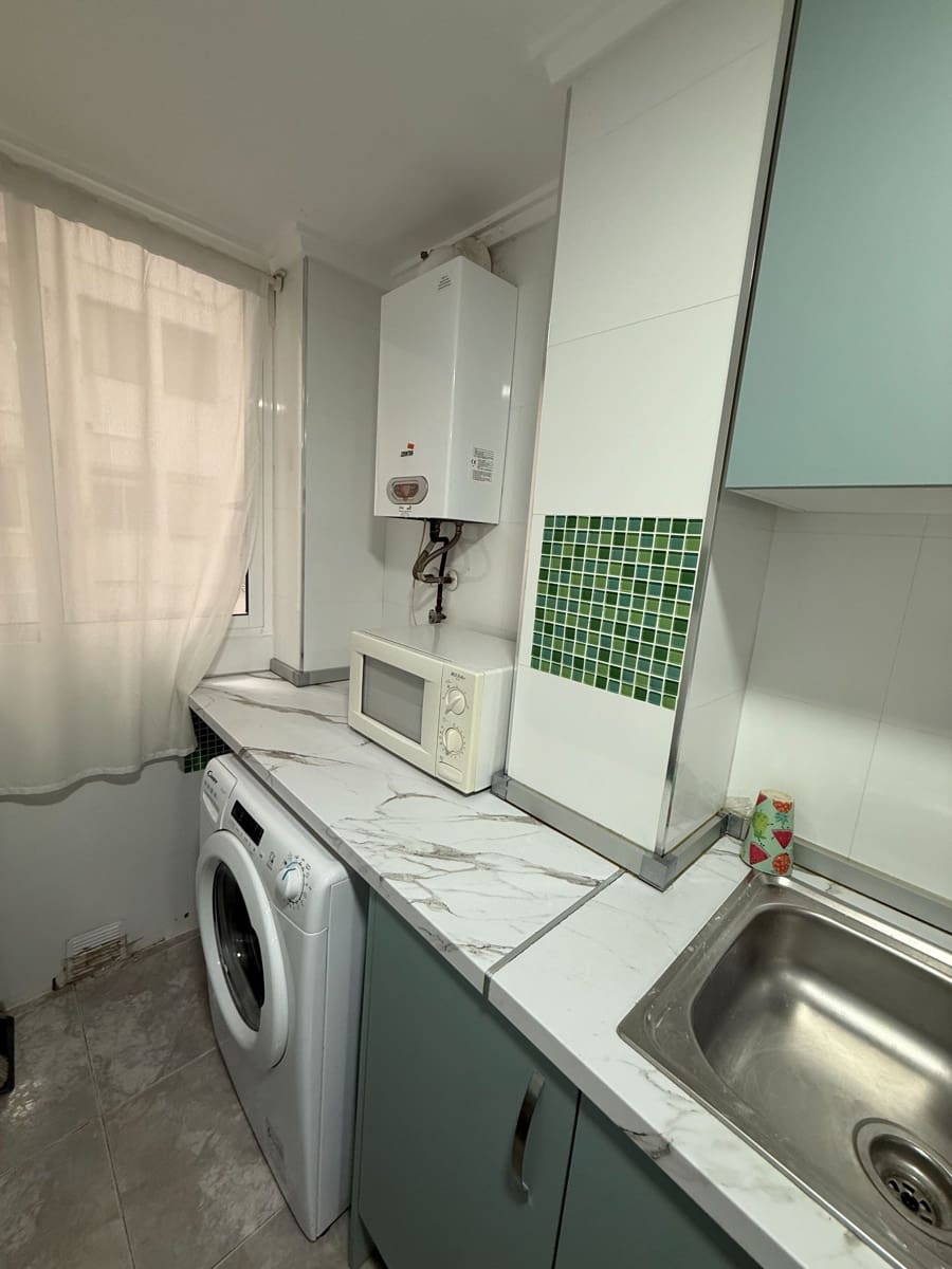 3 makuuhuone Asunto vuokrattavana paikassa Valencia kaupunki - 1 400 € (Ref: 9443054)