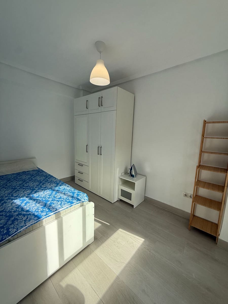 3 makuuhuone Asunto vuokrattavana paikassa Valencia kaupunki - 1 400 € (Ref: 9443054)