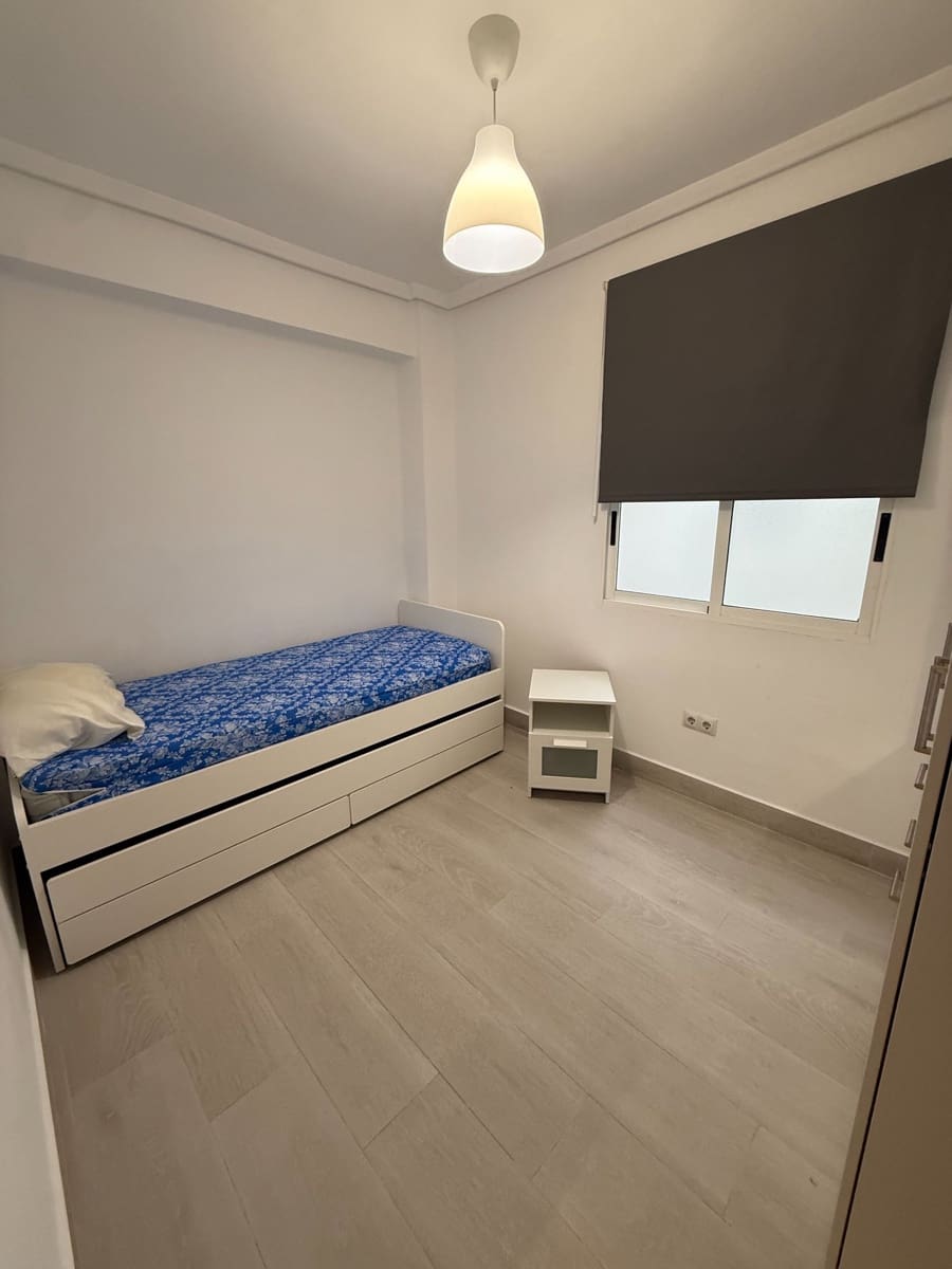 3 makuuhuone Asunto vuokrattavana paikassa Valencia kaupunki - 1 400 € (Ref: 9443054)