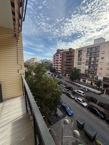 3 slaapkamer Flat te huur in En Corts, Valencia stad - € 1.400 (Ref: 9443054)