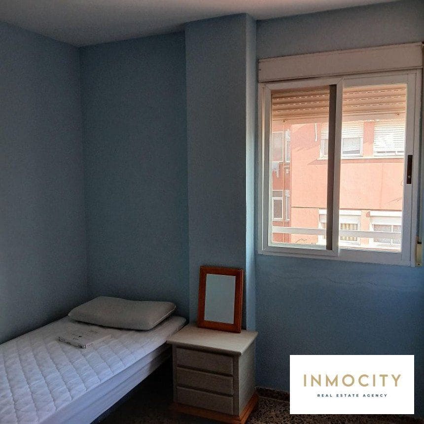 3 makuuhuone Asunto vuokrattavana paikassa Valencia kaupunki mukana 
autotalli - 1 300 € (Ref: 9451796)