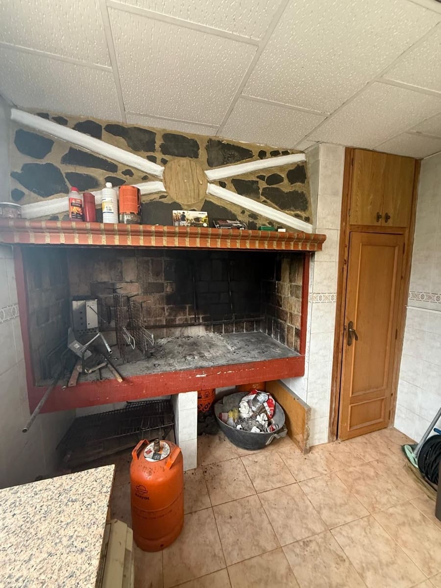 3 Zimmer Villa zu verkaufen in Montroy mit Pool - 170.000 € (Ref: 9452578)