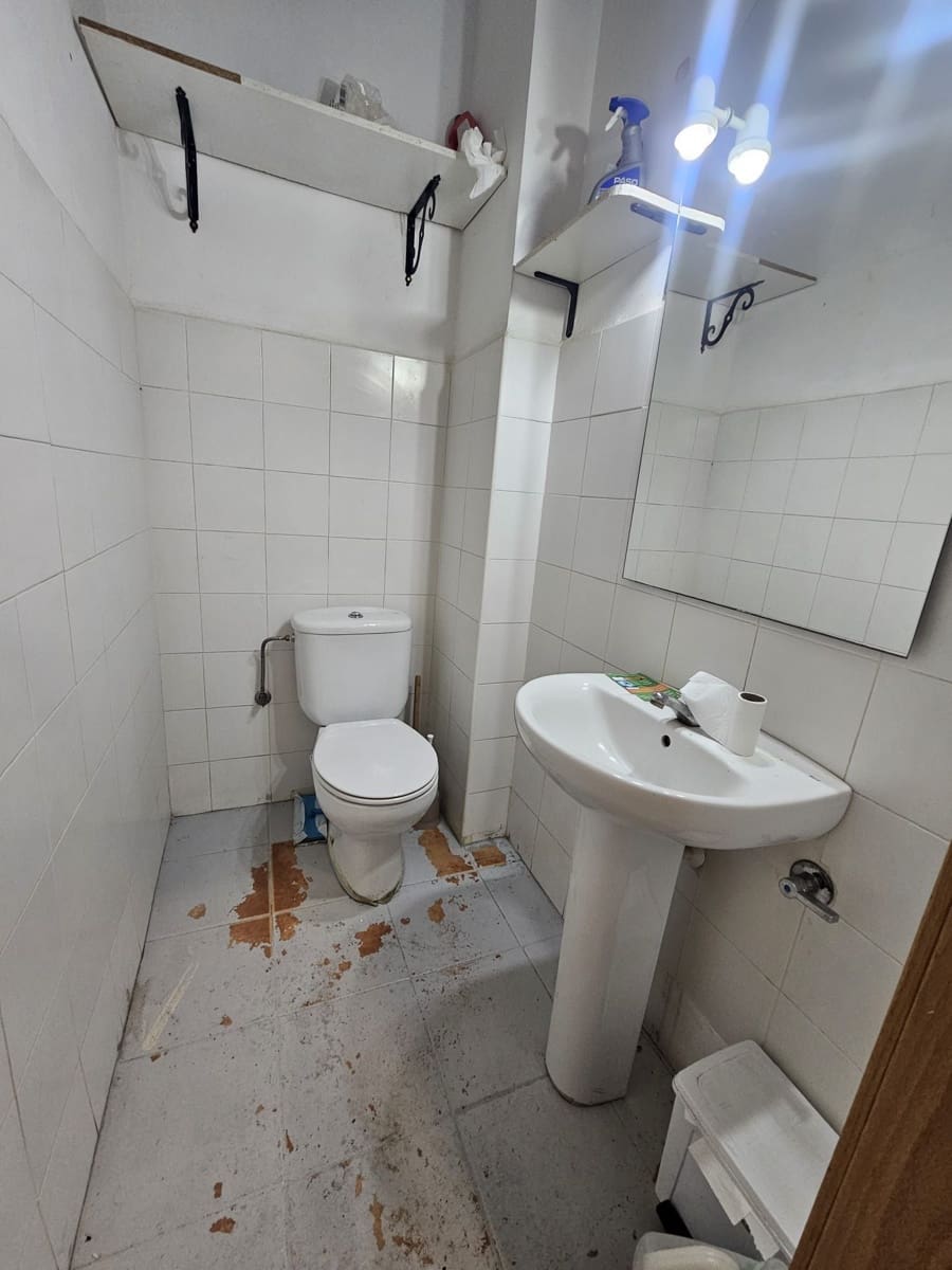 Comercial para venda em Valencia cidade - 148 000 € (Ref: 9455858)