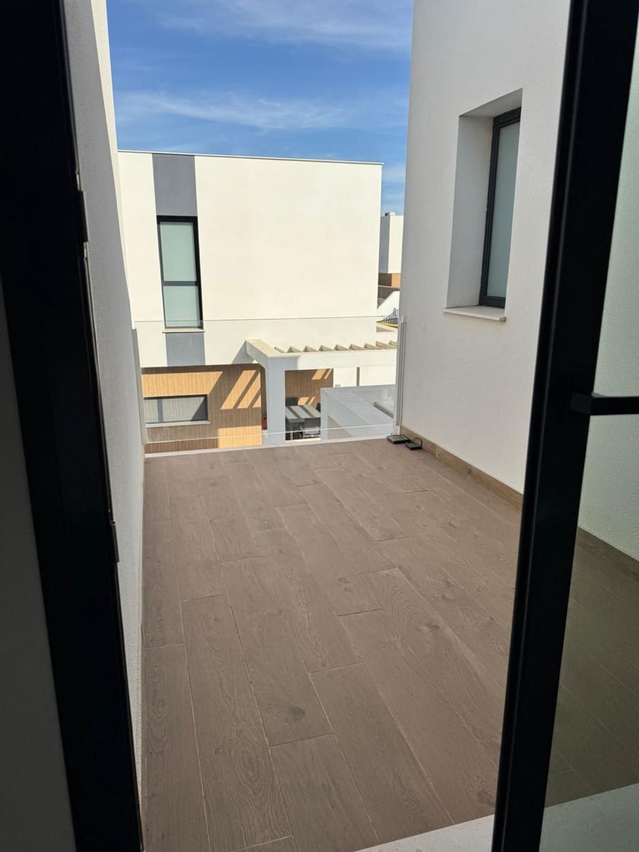 Chalet de 4 habitaciones en Bétera en venta - 650.000 € (Ref: 9461121)