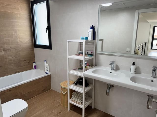 Chalet de 4 habitaciones en Bétera en venta - 650.000 € (Ref: 9461121)