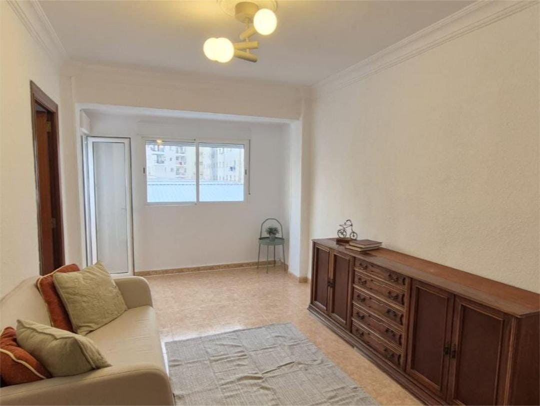 2 slaapkamer Flat te huur in Valencia stad - € 1.100 (Ref: 9465201)