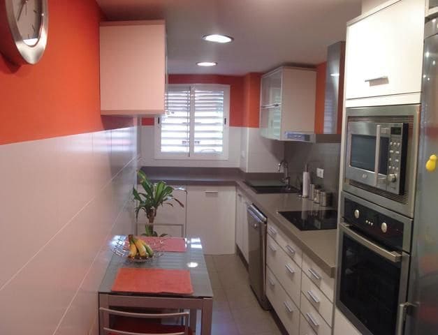 Piso de 2 habitaciones en Mestalla, València ciudad en alquiler con garaje - 1.400 € (Ref: 9465204)