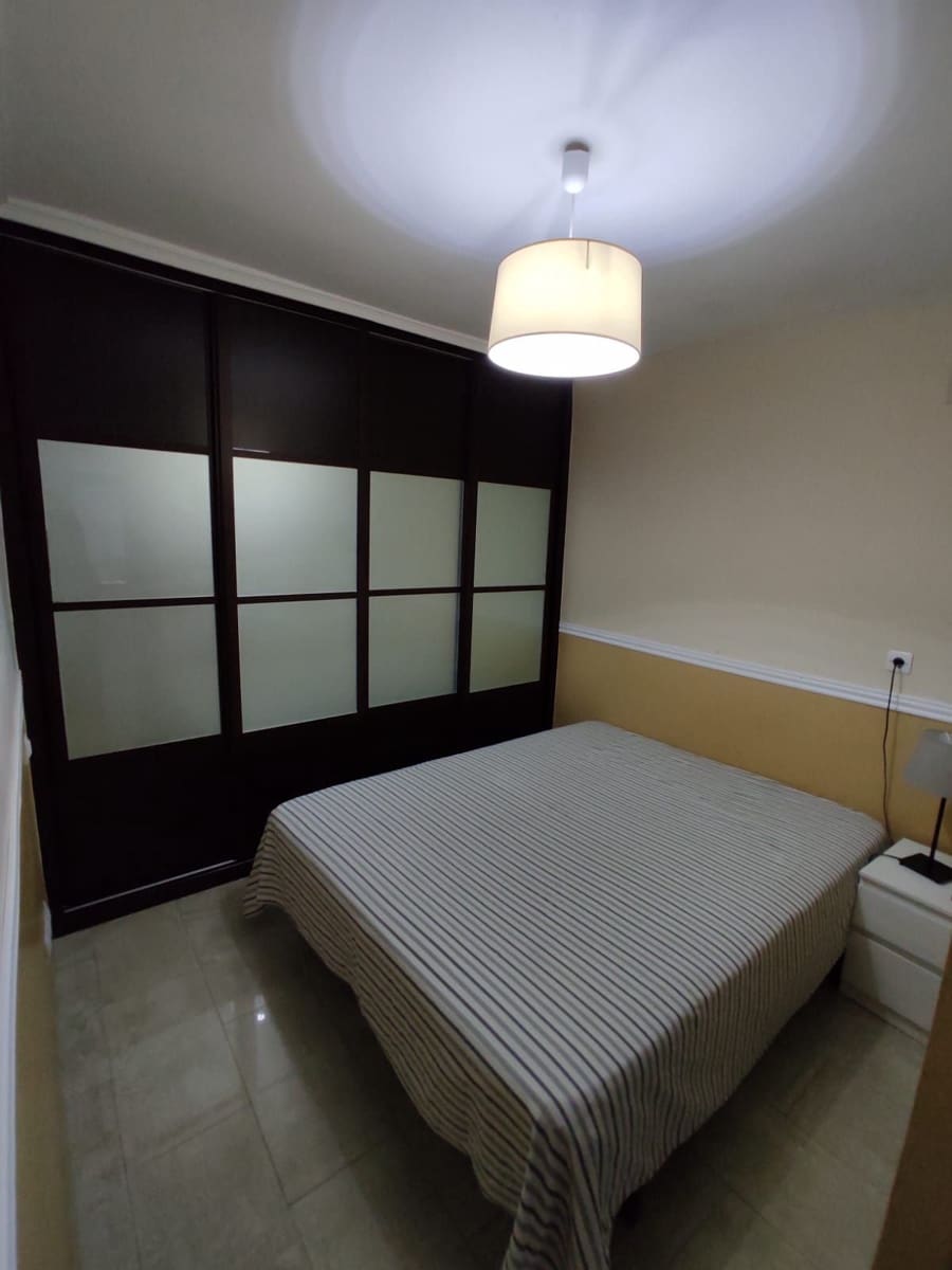 Piso de 2 habitaciones en València ciudad en alquiler con garaje - 1.400 € (Ref: 9465204)