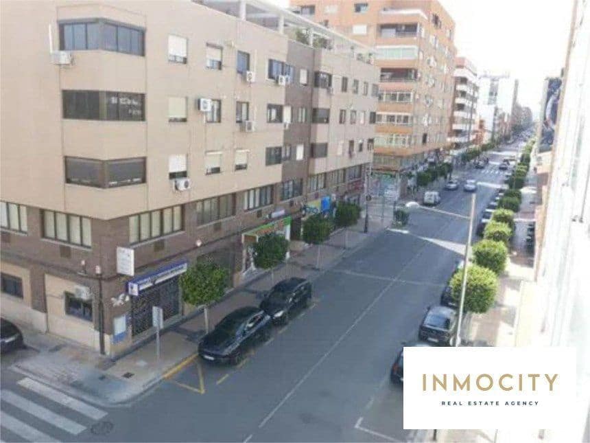 3 sovrum Lägenhet att hyra i Valencia stad - 1 100 € (Ref: 9470316)