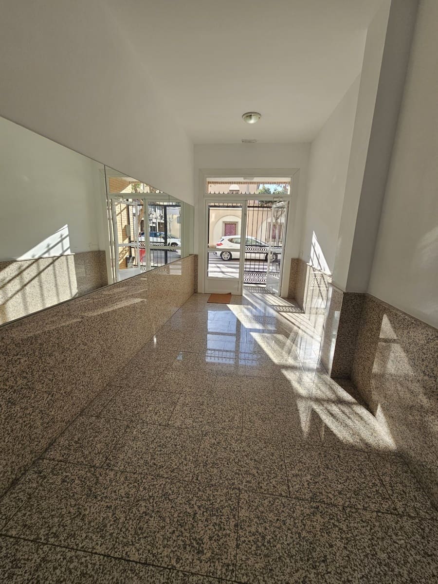 3 sovrum Lägenhet att hyra i Valencia stad - 1 100 € (Ref: 9470316)