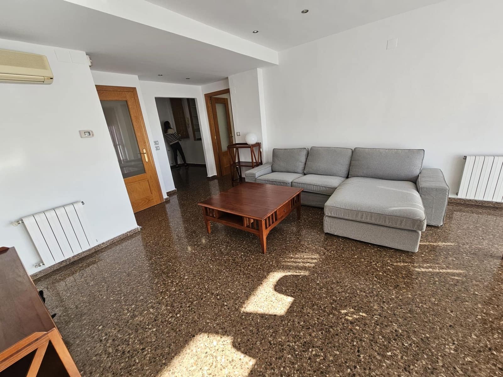 3 sovrum Lägenhet att hyra i Valencia stad - 1 100 € (Ref: 9470316)