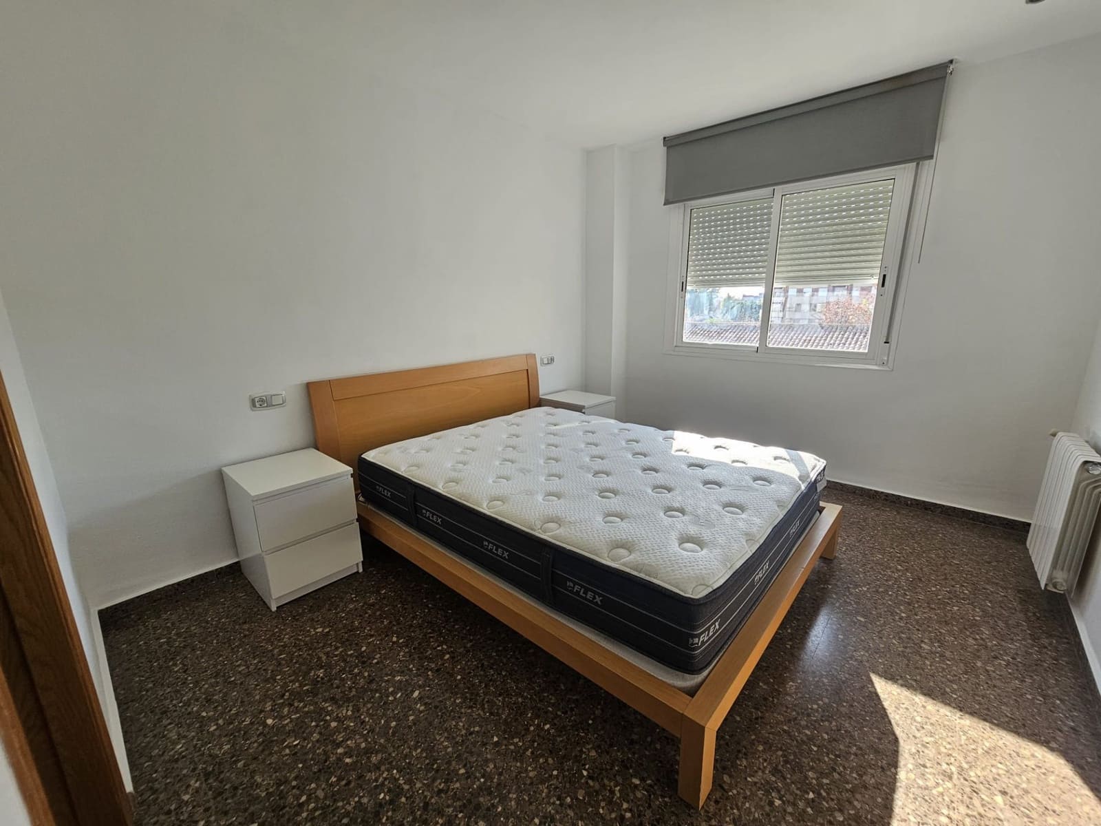 3 sovrum Lägenhet att hyra i Valencia stad - 1 100 € (Ref: 9470316)