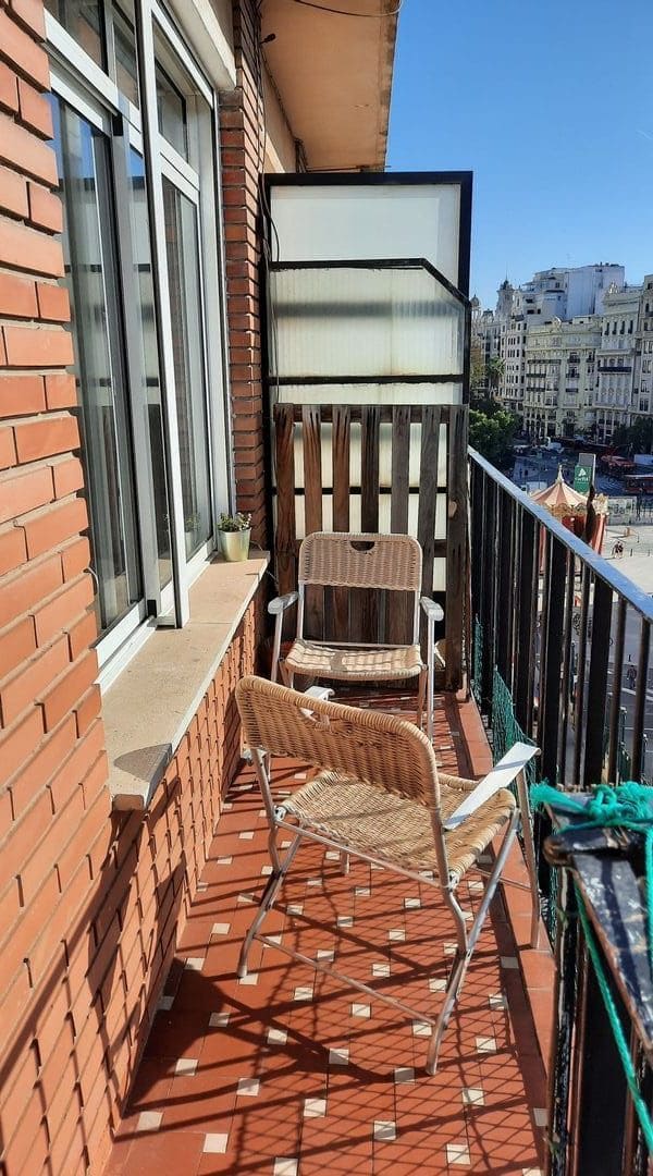 3 makuuhuone Asunto vuokrattavana paikassa Valencia kaupunki - 1 650 € (Ref: 9474676)