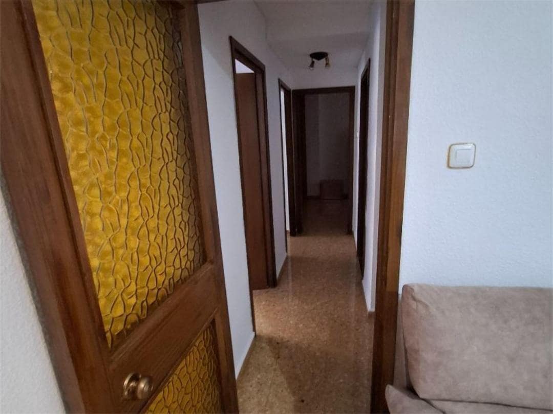 3 bedroom Flat for sale in Valencia city - € 230,000 (Ref: 9532114)