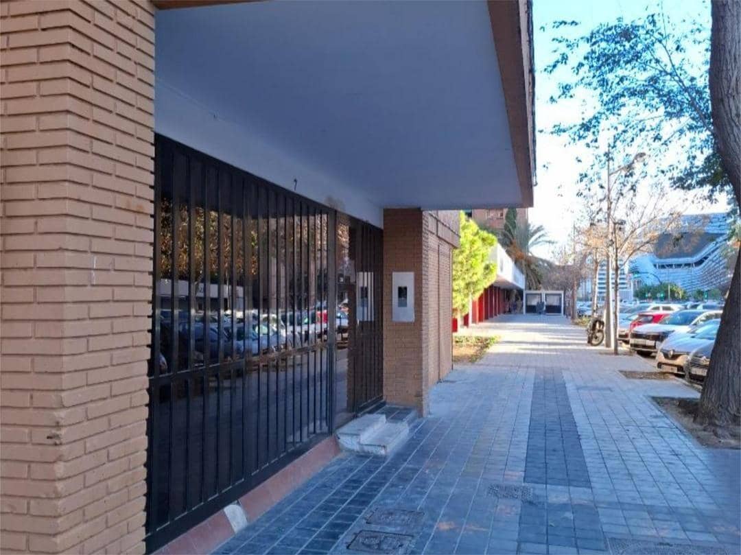 3 bedroom Flat for sale in Valencia city - € 230,000 (Ref: 9532114)