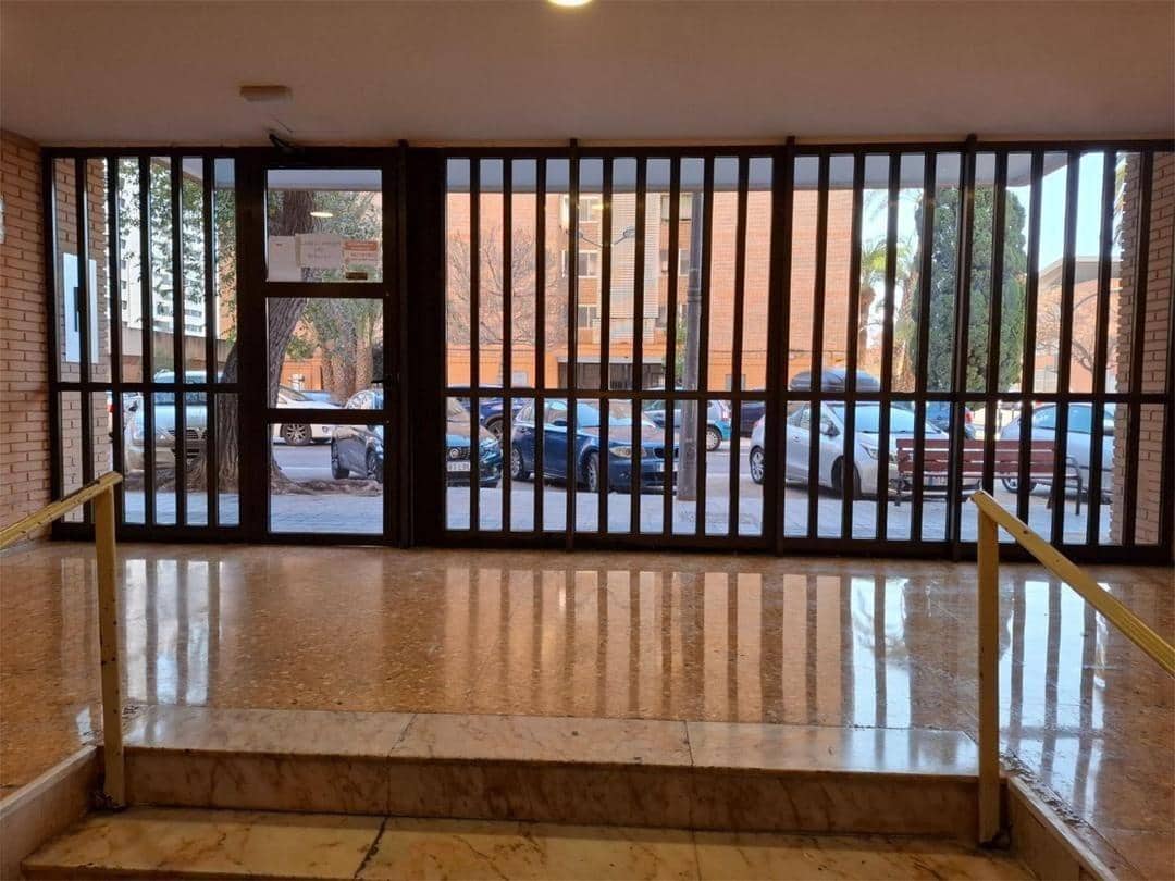 3 bedroom Flat for sale in Valencia city - € 230,000 (Ref: 9532114)