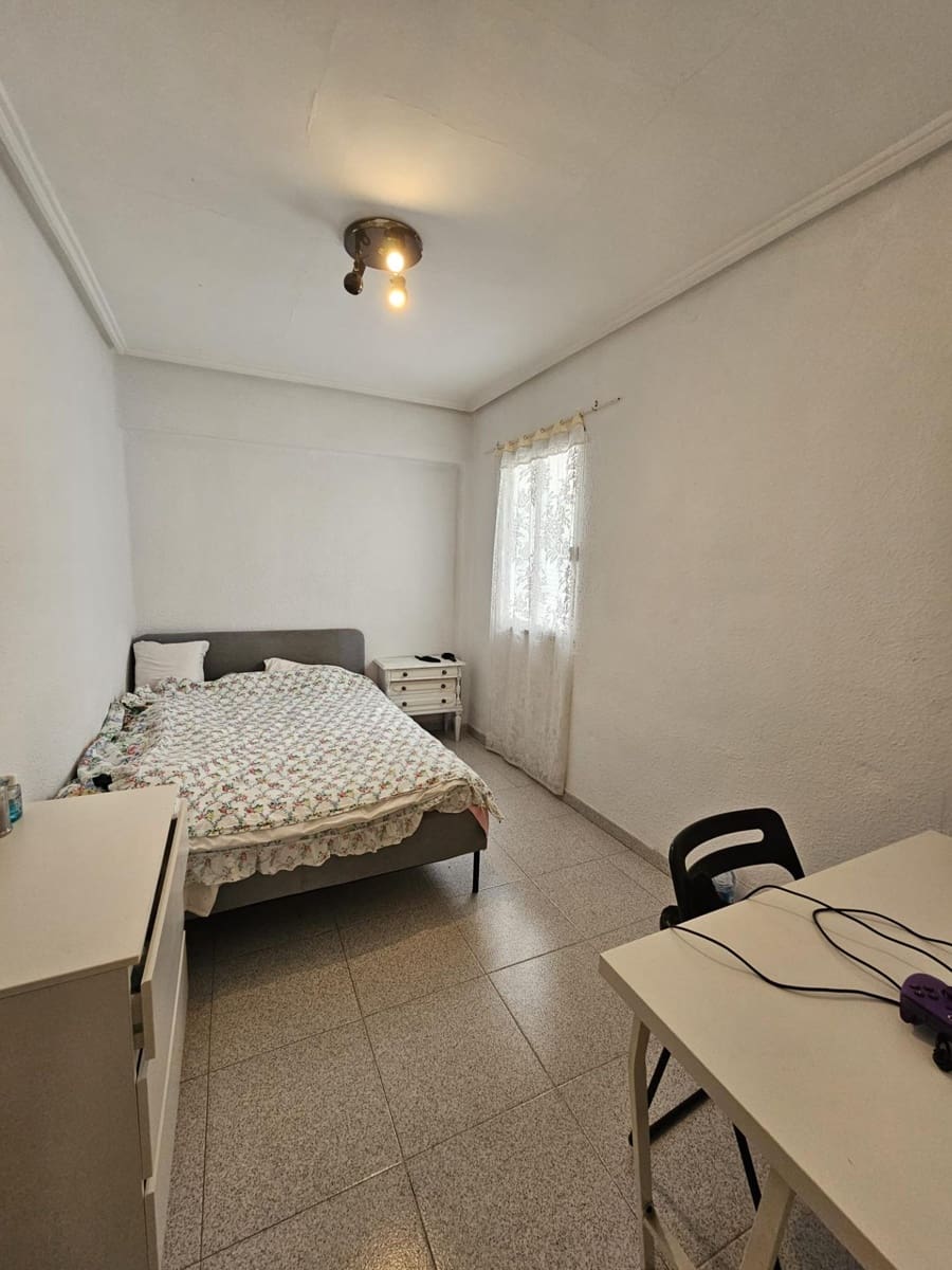 3 makuuhuone Asunto myytävänä paikassa Valencia kaupunki - 200 000 € (Ref: 9532116)