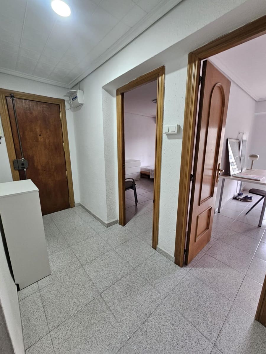 3 makuuhuone Asunto myytävänä paikassa Valencia kaupunki - 200 000 € (Ref: 9532116)