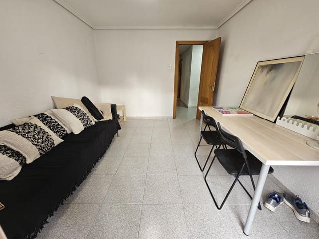 3 makuuhuone Asunto myytävänä paikassa El Pla del Remei, Valencia kaupunki - 200 000 € (Ref: 9532116)