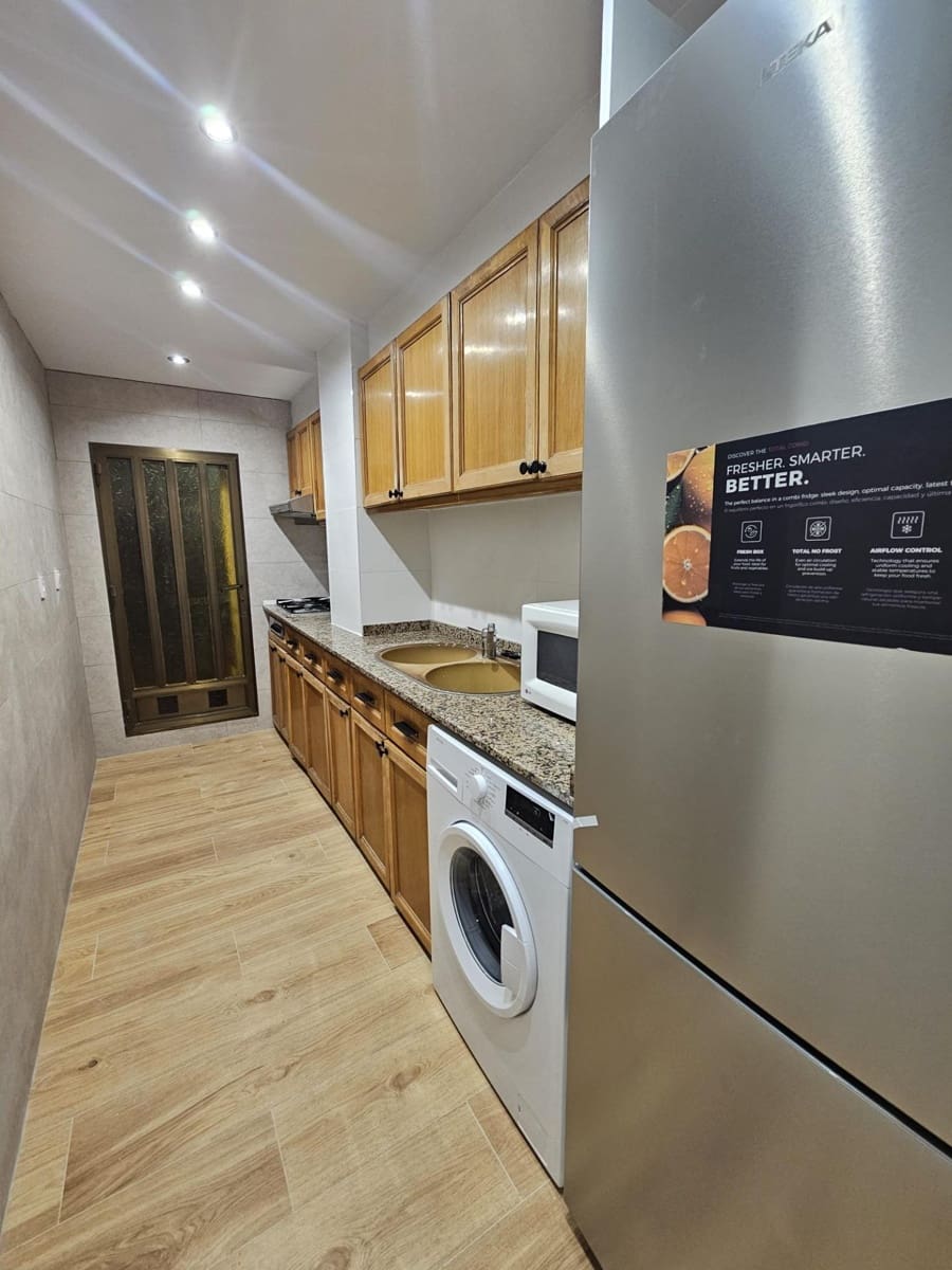 Piso de 2 habitaciones en València ciudad en alquiler - 1.080 € (Ref: 9532117)