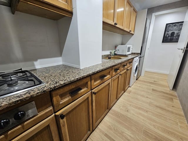 Piso de 2 habitaciones en Benicalap, València ciudad en alquiler - 1.080 € (Ref: 9532117)