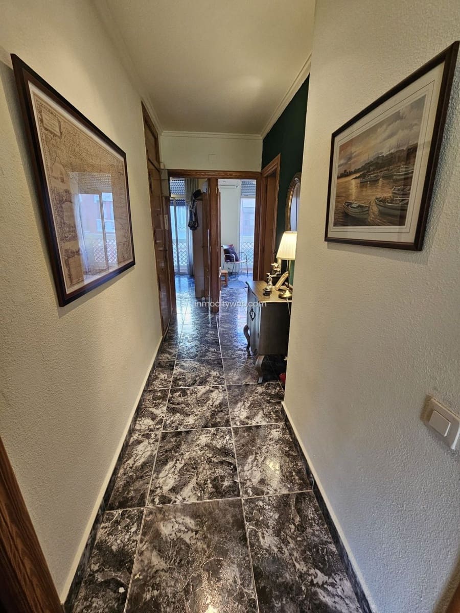 3 makuuhuone Asunto myytävänä paikassa Valencia kaupunki - 350 000 € (Ref: 9532118)