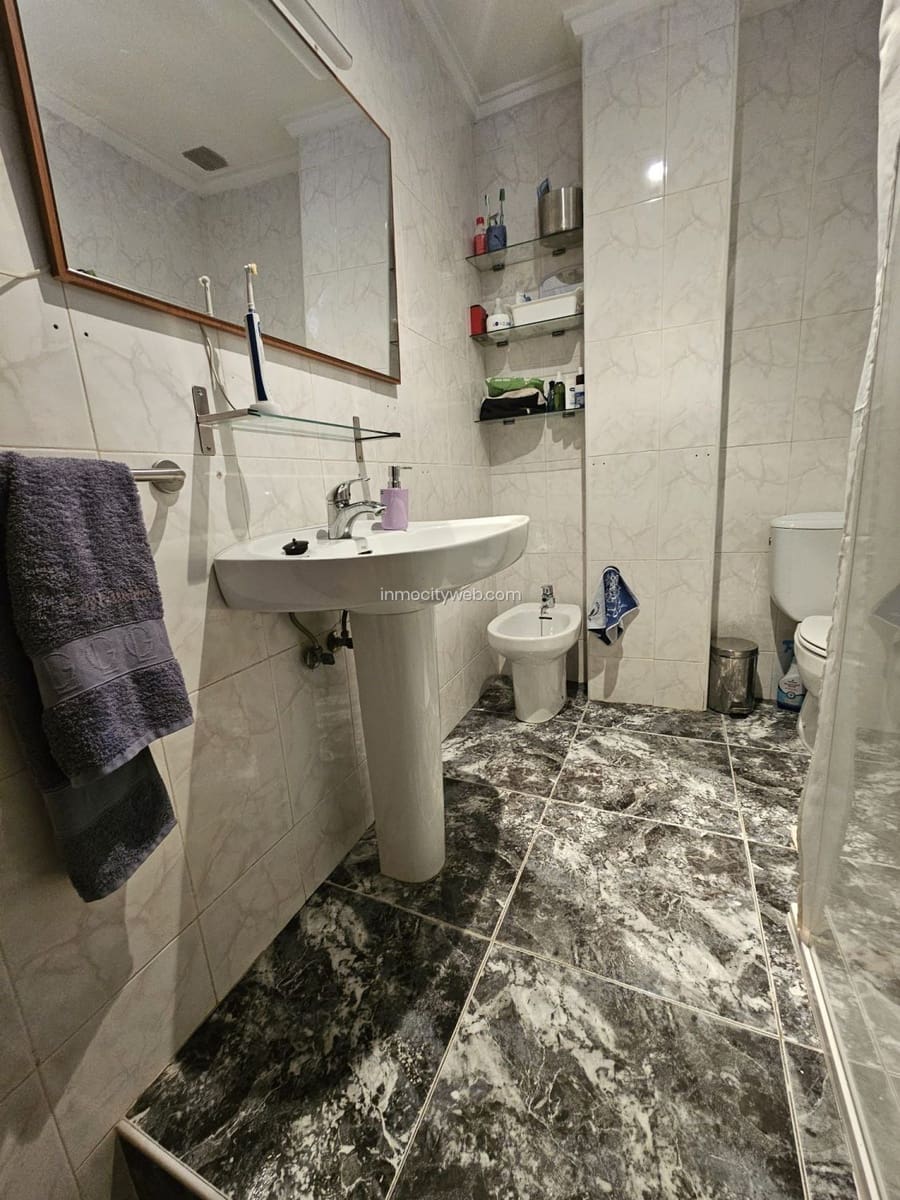 3 makuuhuone Asunto myytävänä paikassa Valencia kaupunki - 350 000 € (Ref: 9532118)