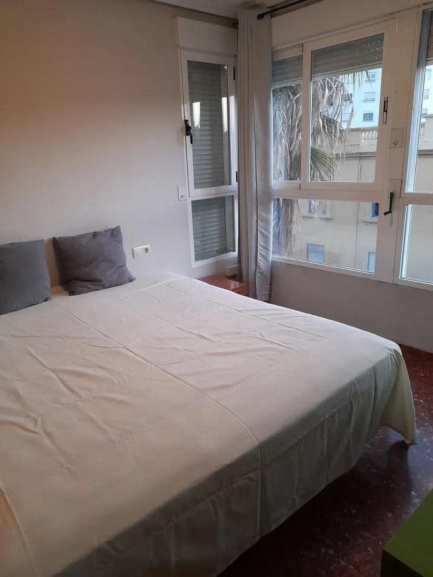 1 bedroom Flat for sale in Valencia city with garage - € 230,000 (Ref: 9532119)