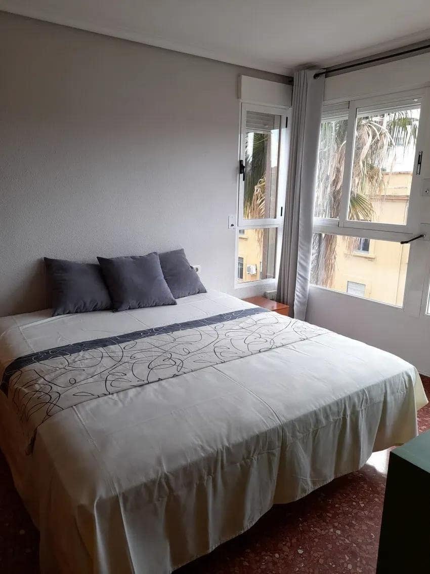 1 bedroom Flat for sale in Valencia city with garage - € 230,000 (Ref: 9532119)