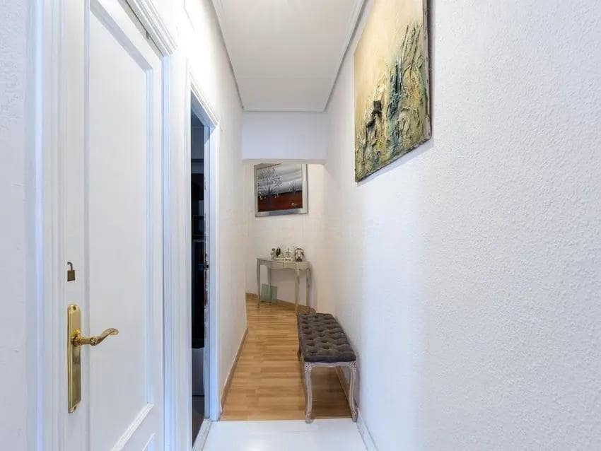 3 bedroom Flat for sale in Valencia city - € 280,000 (Ref: 9532120)