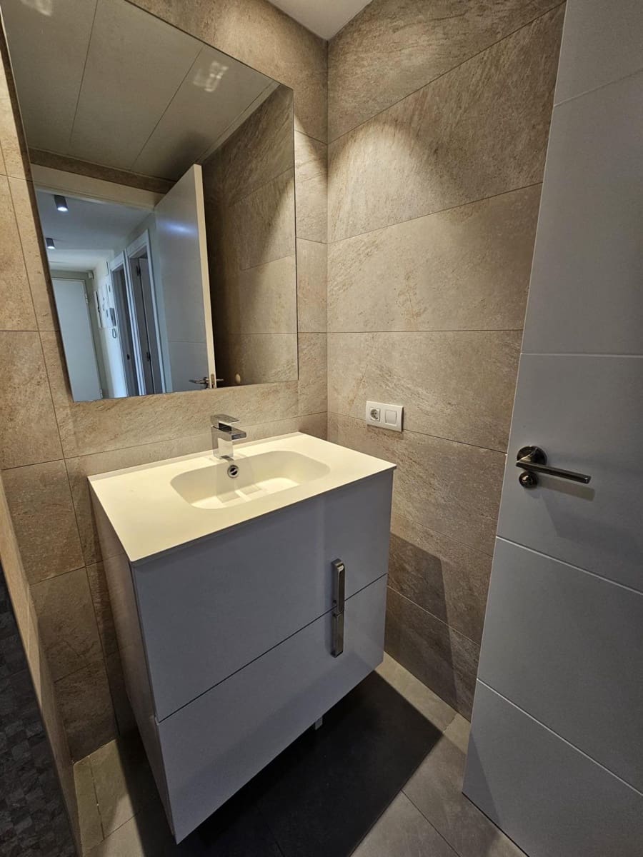 Appartement de 3 chambres à louer à Valence ville avec garage - 2 600 € (Ref: 9532125)