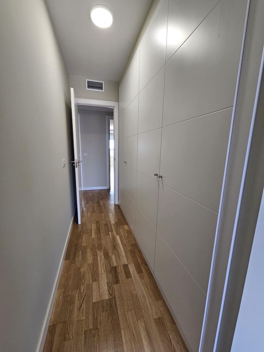 Appartement de 3 chambres à louer à Valence ville avec garage - 2 600 € (Ref: 9532125)
