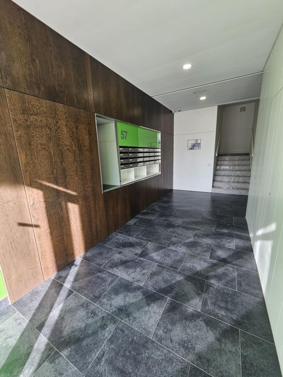 Appartement de 3 chambres à louer à Valence ville avec garage - 2 600 € (Ref: 9532125)