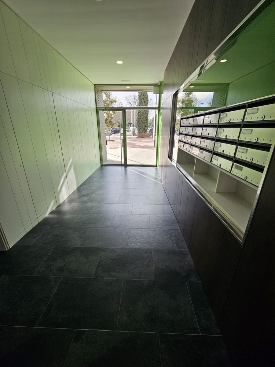 Appartement de 3 chambres à louer à Valence ville avec garage - 2 600 € (Ref: 9532125)