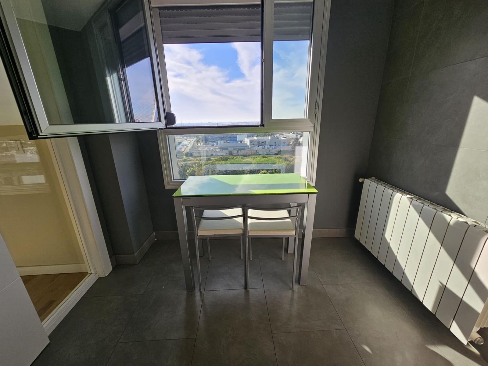 Appartement de 3 chambres à louer à Valence ville avec garage - 2 600 € (Ref: 9532125)