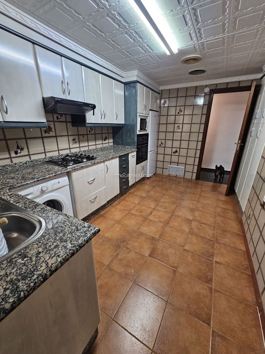 4 sovrum Lägenhet till salu i Sagunto / Sagunt med garage - 179 000 € (Ref: 9532129)